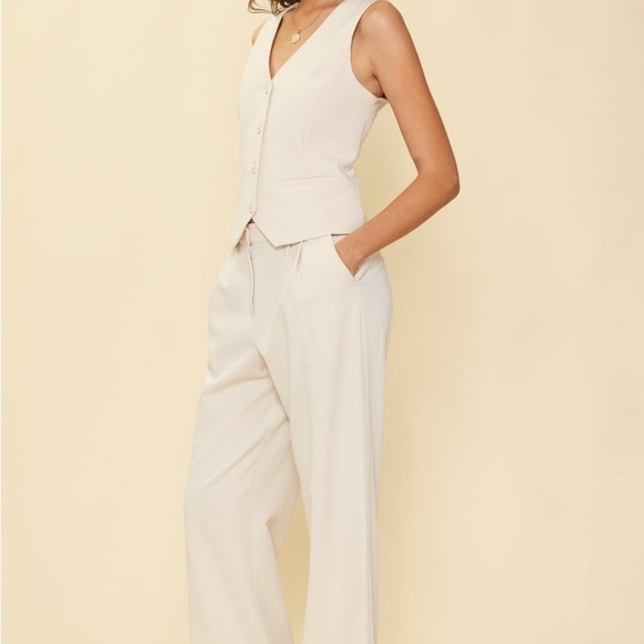 Skies Are Blue Pleated Front High Rise Wide Leg Cream Neutral Trousers - Picture 3 of 16